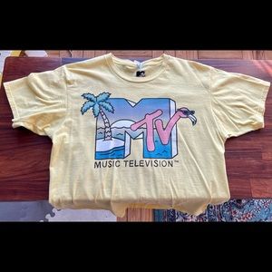 MTV T-shirt